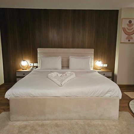 The Home Boutique Hotel Pyramids Inn Kafret el-Gabal Esterno foto