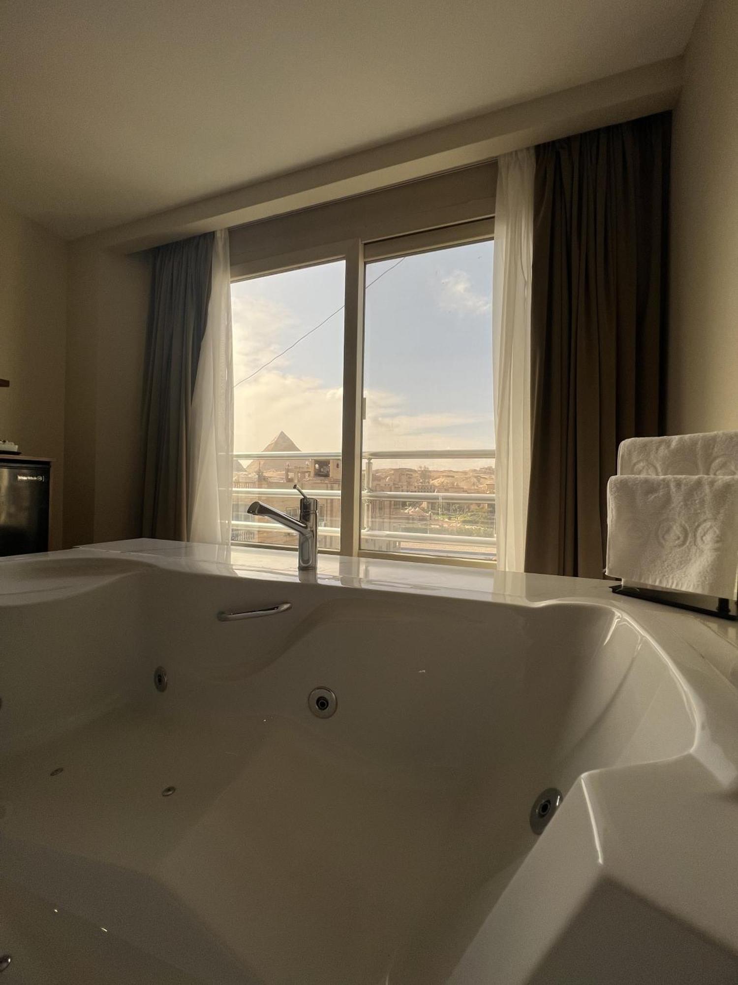 The Home Boutique Hotel Pyramids Inn Kafret el-Gabal Esterno foto