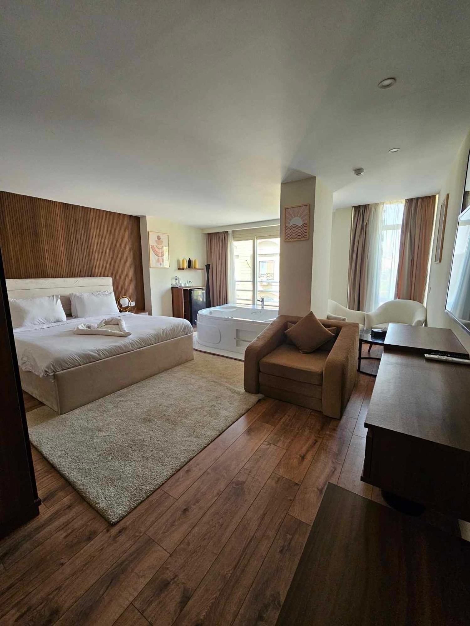 The Home Boutique Hotel Pyramids Inn Kafret el-Gabal Esterno foto